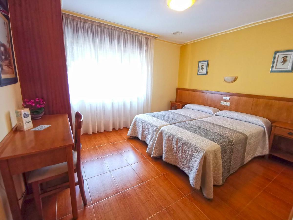 Hotel Linares Пойо Екстериор снимка